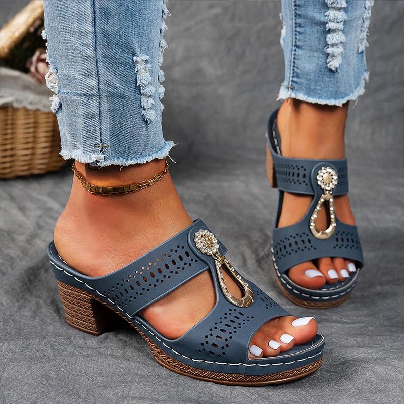 Faith | Chic and comfortable orthopaedic sandals