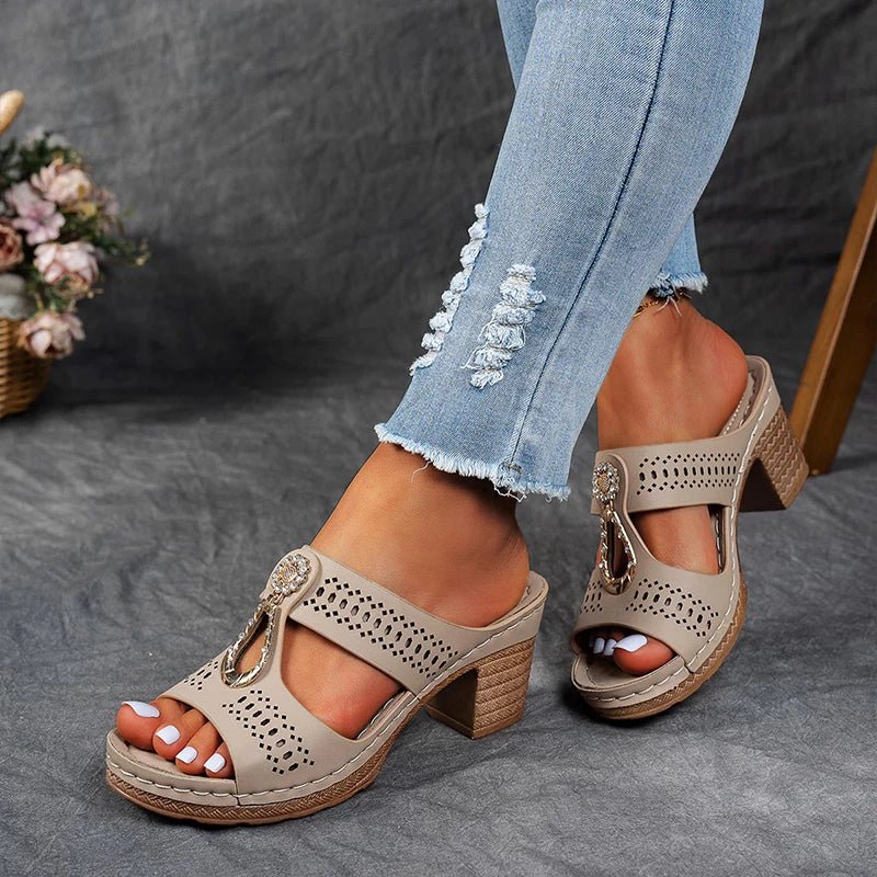 Faith | Chic and comfortable orthopaedic sandals